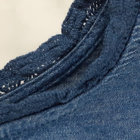 Cw Classics Denim women's top size Medium - Picture 6 of 8